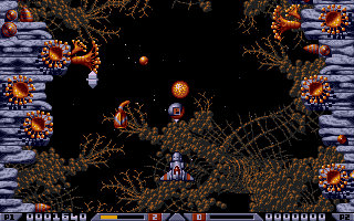 Combat avec tirs et explosions